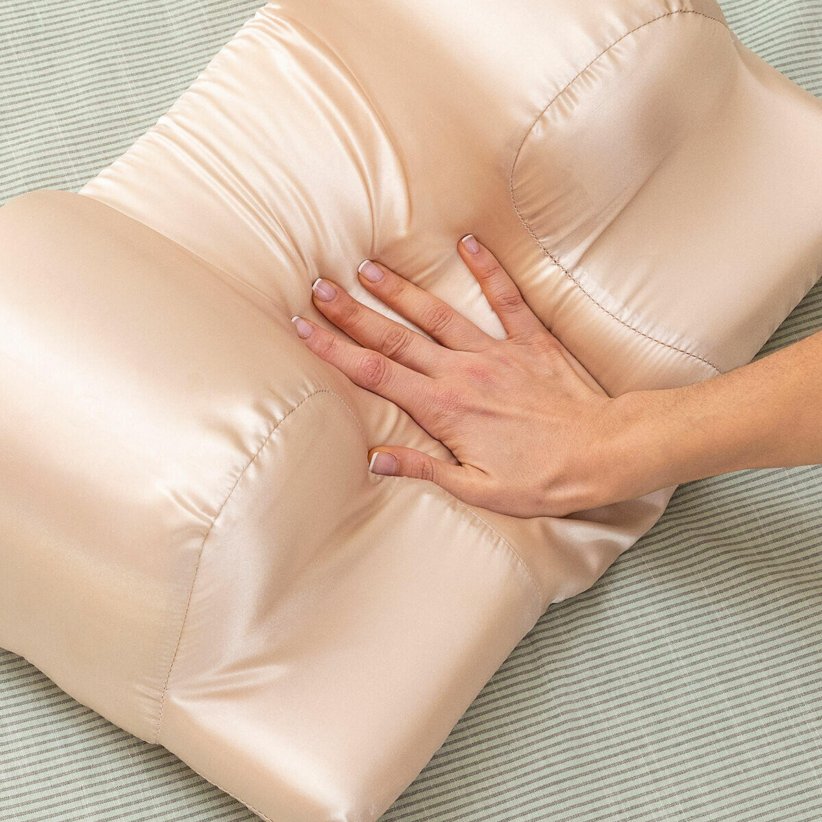 Almohada Cervical Antiarrugas con Funda de Satén Youthlow
